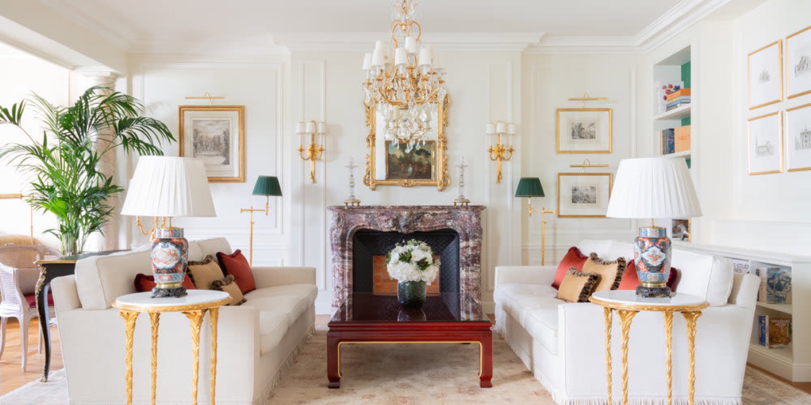 A suite living room at Le Bristol